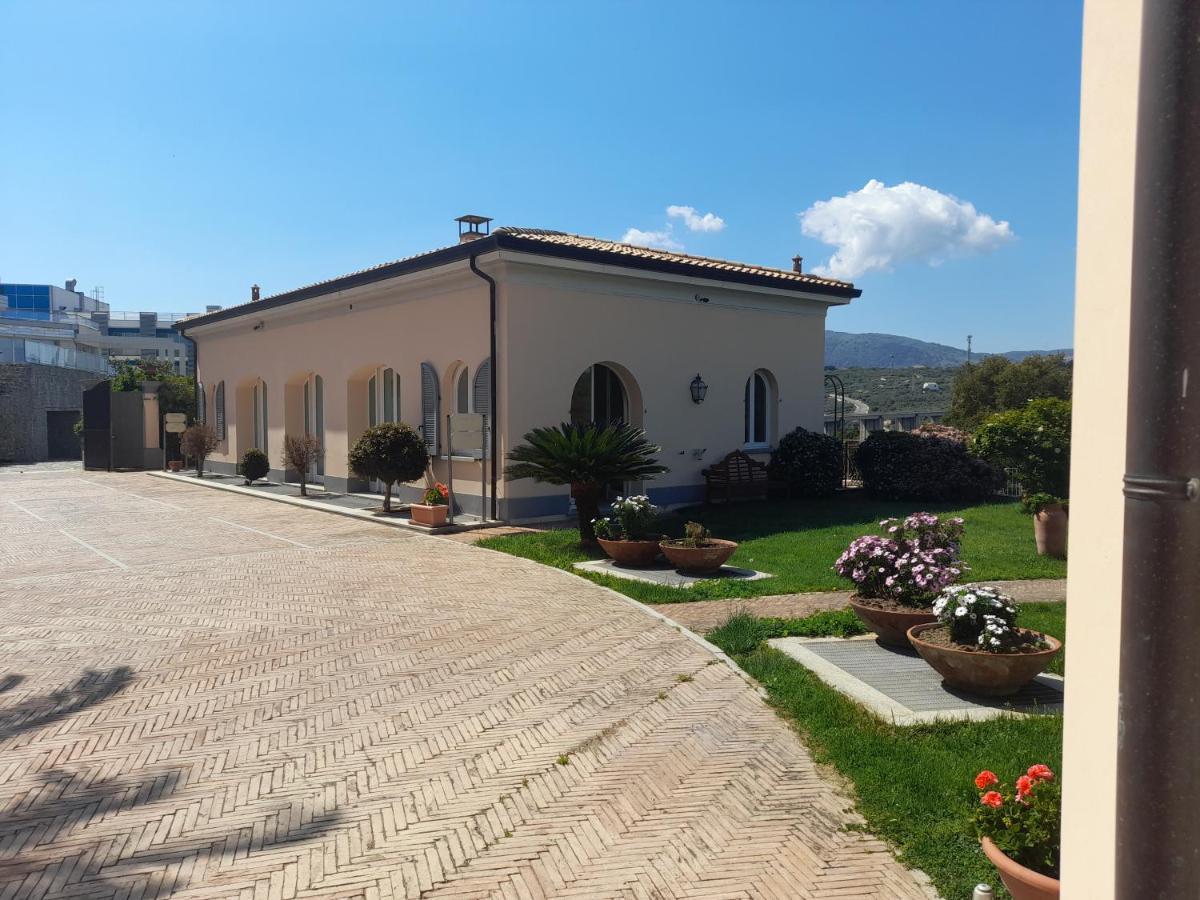 Villa Ersilia Soverato Marina Bagian luar foto